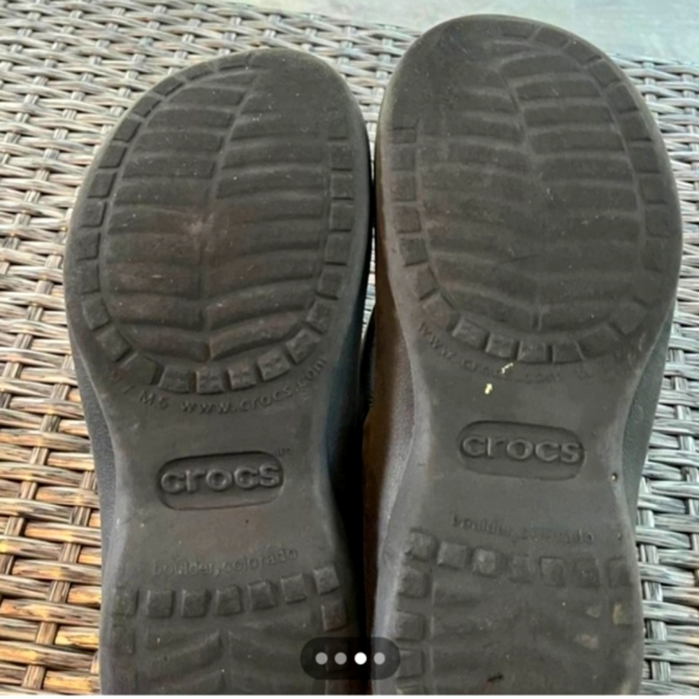 Crocs Flipflops - Picture 3 of 5